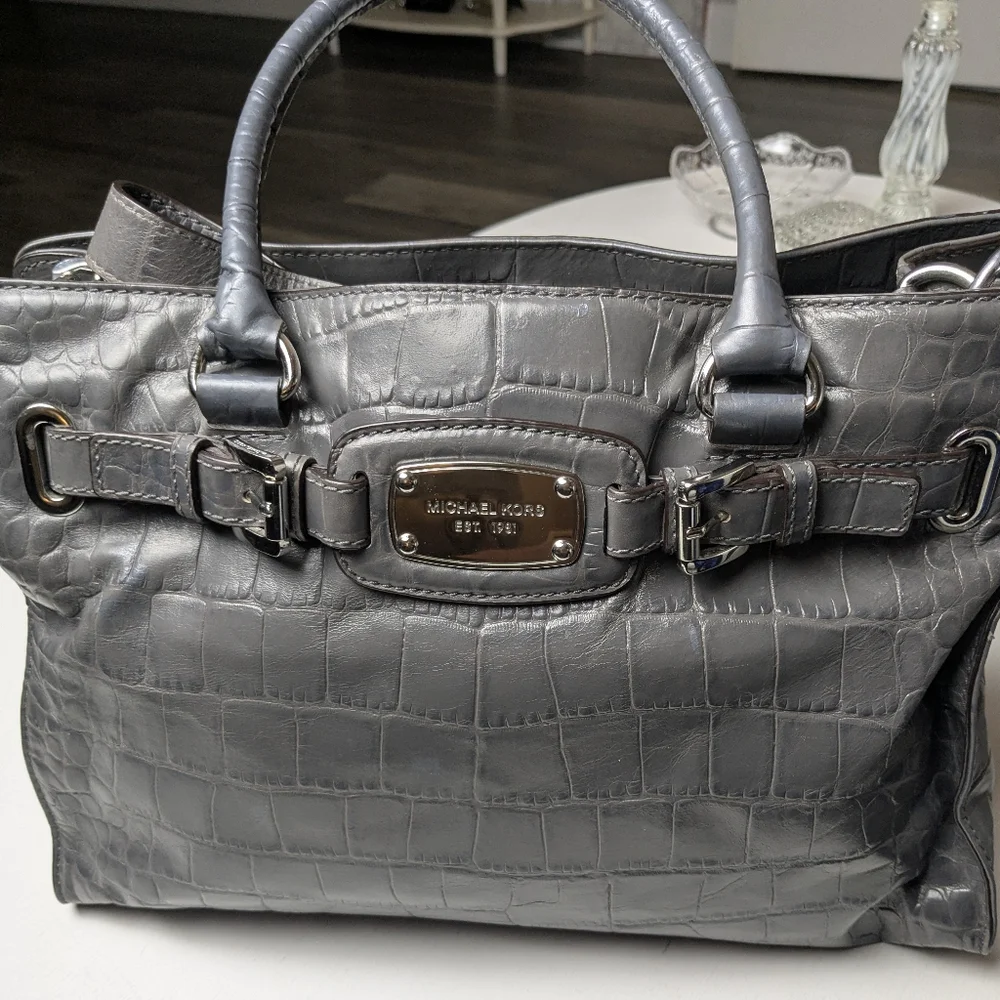 Open To Offers! Gray Leather Crocodile Embossed Michael Kors Shoulder Bag Large